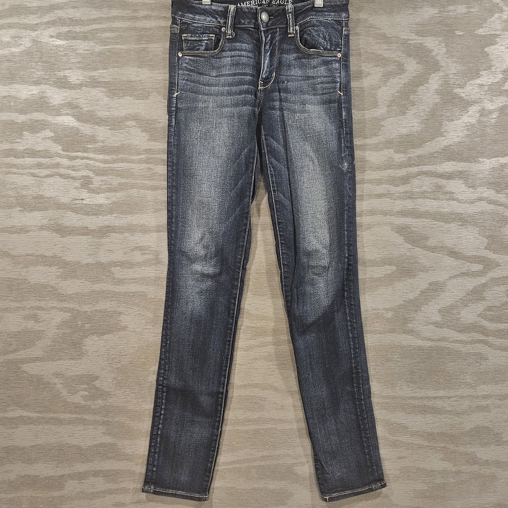 American Eagle SZ 4 Long Super Stretch Skinny Med Wash Low Rise Denim Jeans